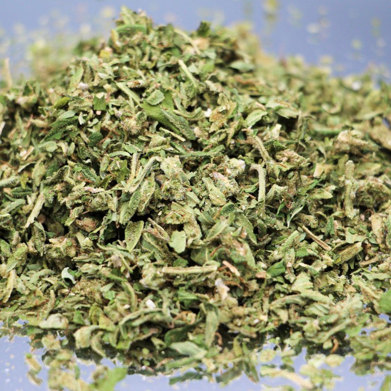 Trim CBD premium bio composée de feuilles et fleurs de chanvre. Un mélange naturel pour infusions